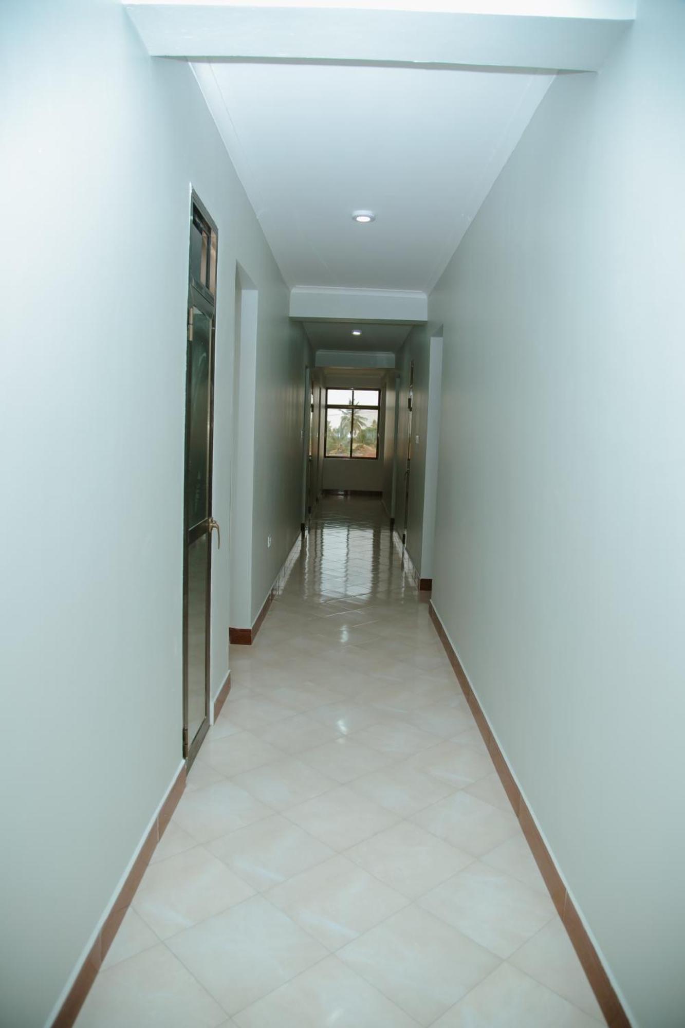 FQ Hotel Limited Daressalam Exterior foto